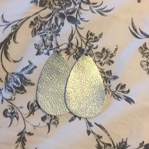 Nickel & Suede leather earrings